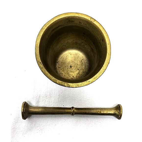Vintage Danish Apothecary Brass Mortar With Double Handles And Pestle - Picture 3 of 5